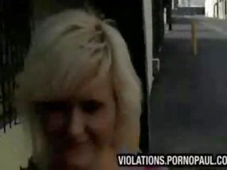 Blondie amateur sucks on johnson in alley