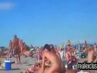 Offentlig naken strand swinger kön klämma i sommar 2015