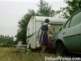 Retro kön 1970 - hårig brunett - camper coupling